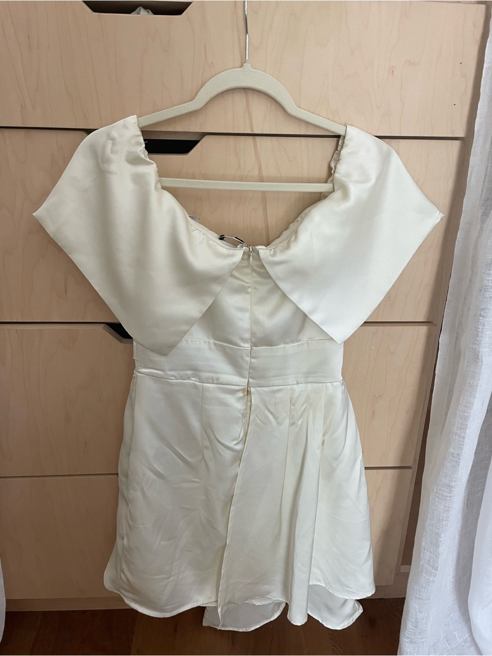 Lulu's Ivory Off-the-Shoulder Short Wedding Dress - Picture 11 of 11